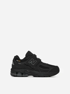 New Balance 2002R Trainers